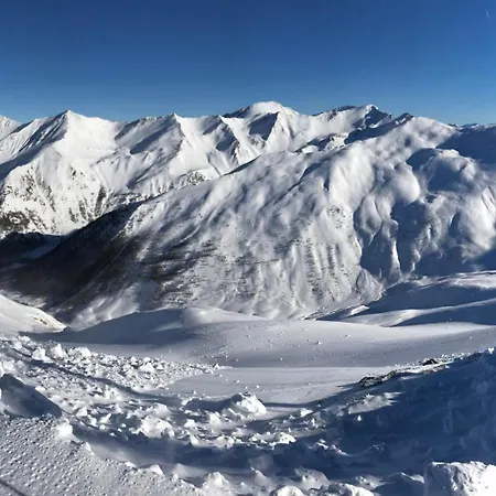 Le Pied De Ville Morgon Embrun Buitenkant foto